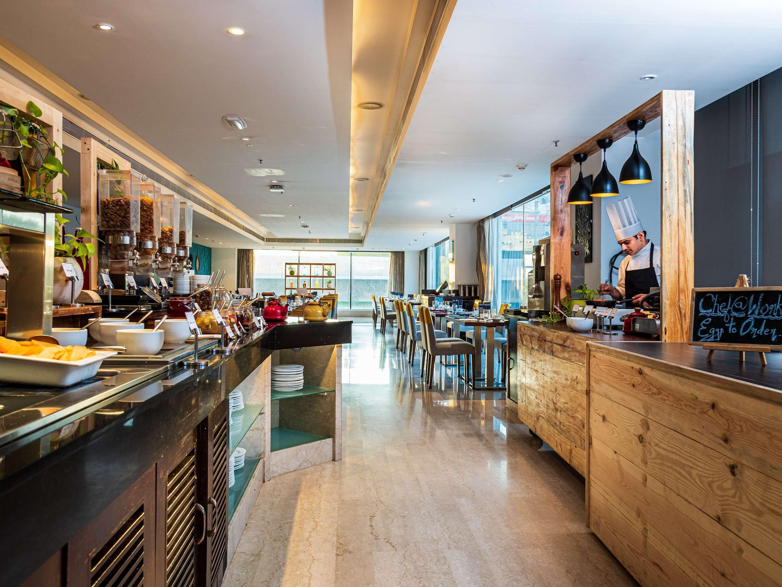 Mercure Hyderabad Kcp Banjara Hills, An Accor Hotel Exterior foto The Kitchen