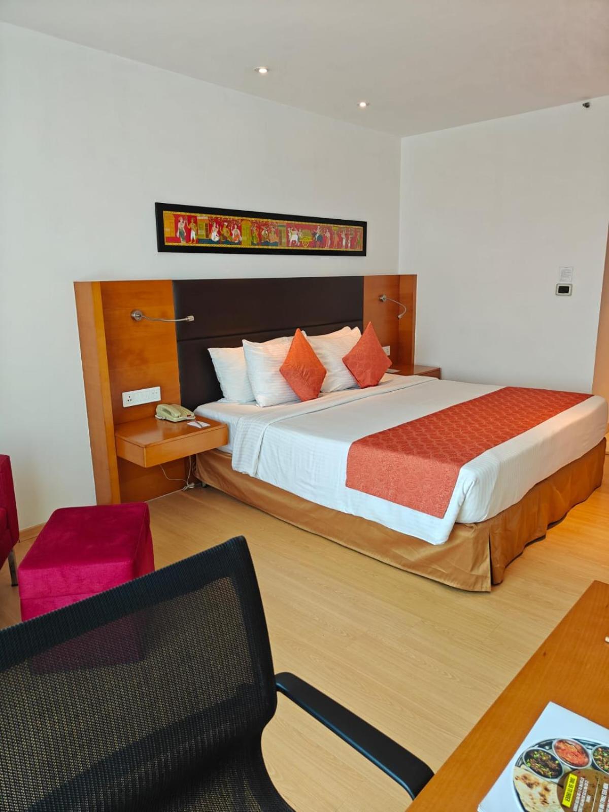 Mercure Hyderabad Kcp Banjara Hills, An Accor Hotel Exterior foto
